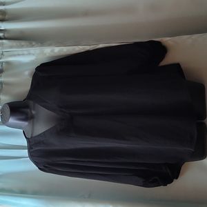 Maurice black top